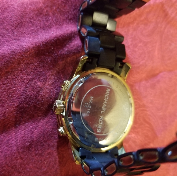 Authentic Michael Kors - Picture 15 of 16